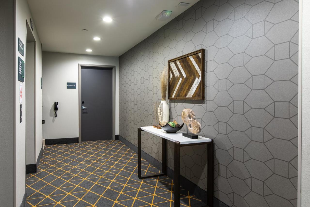 Holiday Inn Greenville - Woodruff Road By Ihg Bagian luar foto