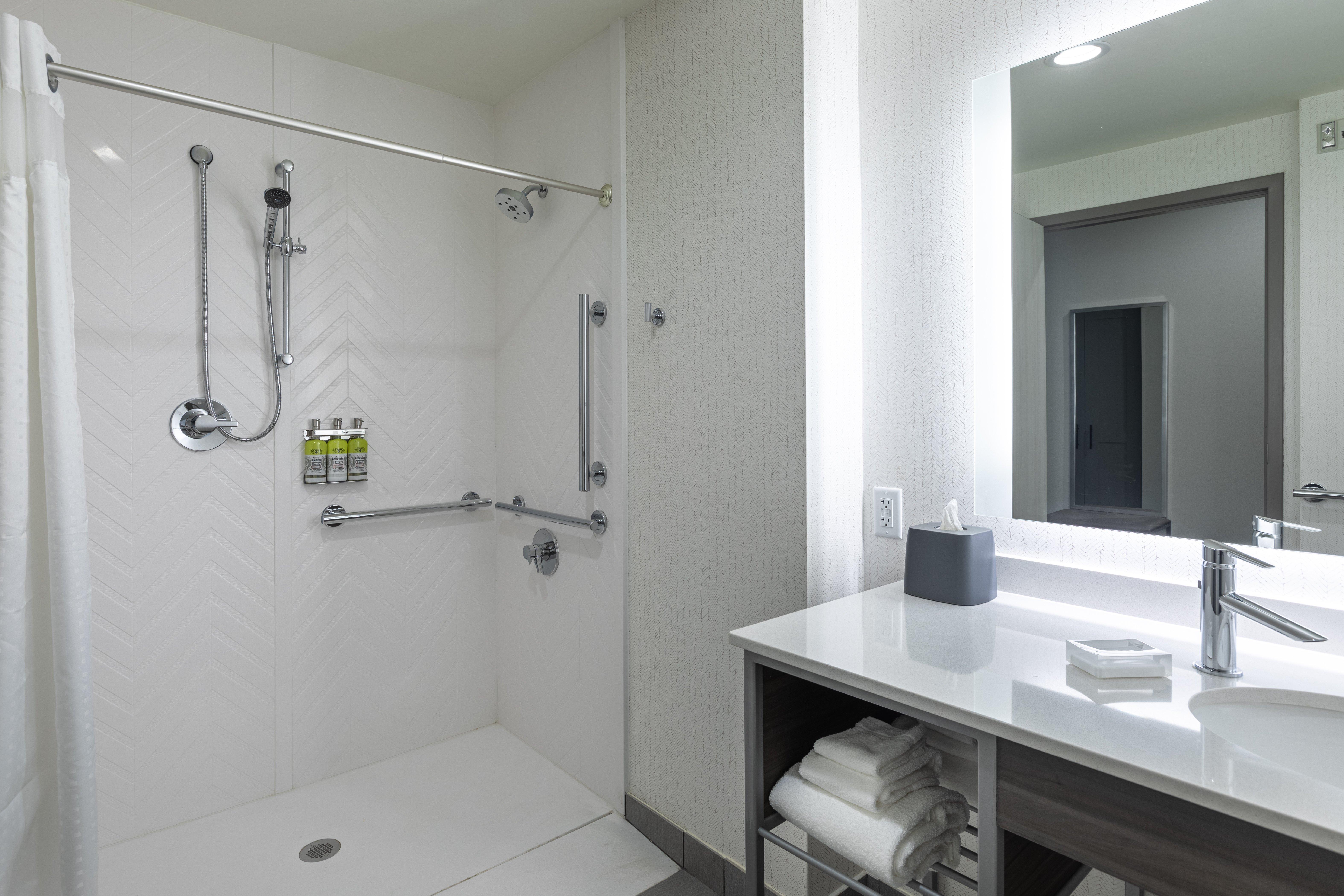 Holiday Inn Greenville - Woodruff Road By Ihg Bagian luar foto