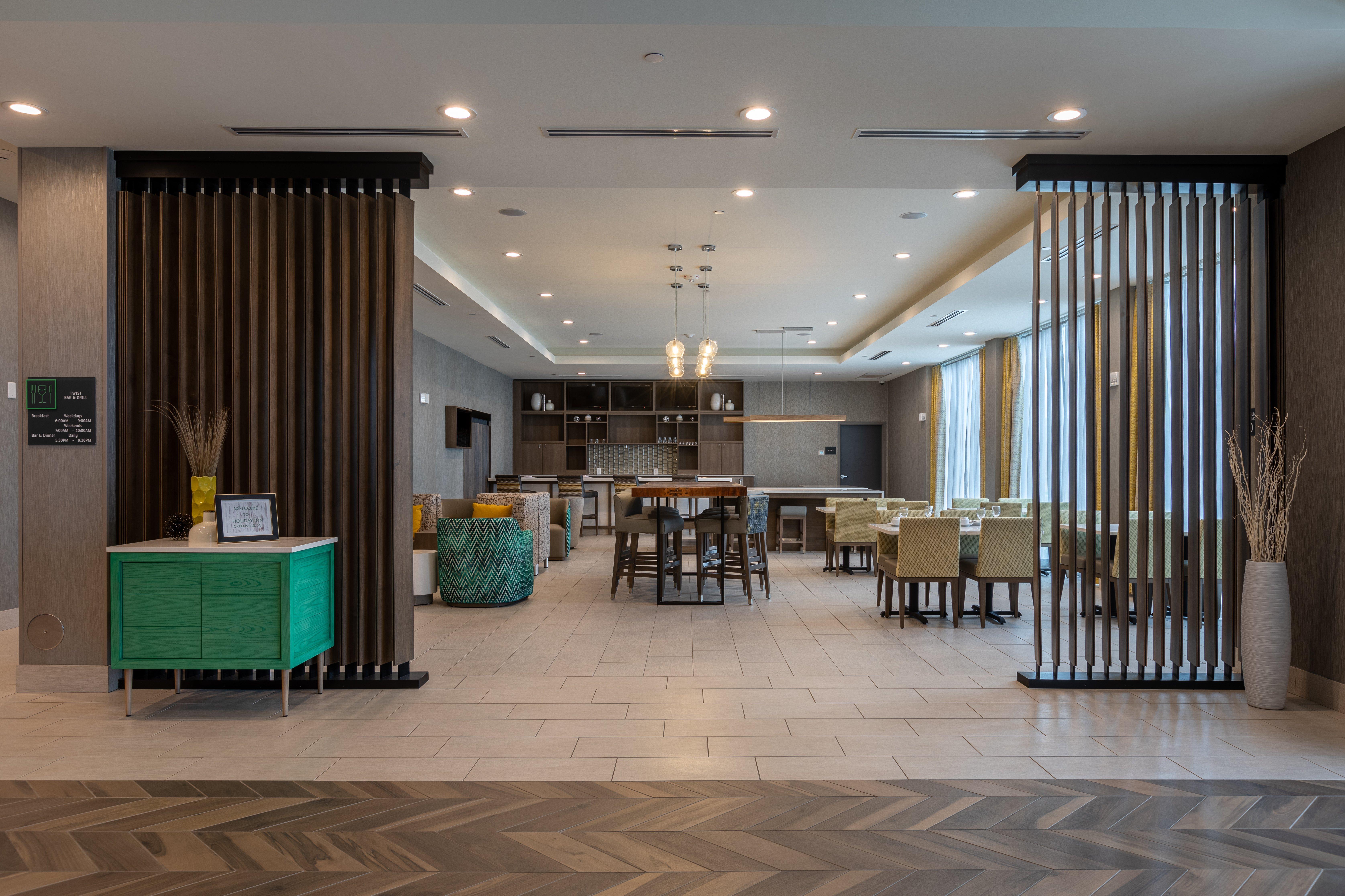 Holiday Inn Greenville - Woodruff Road By Ihg Bagian luar foto