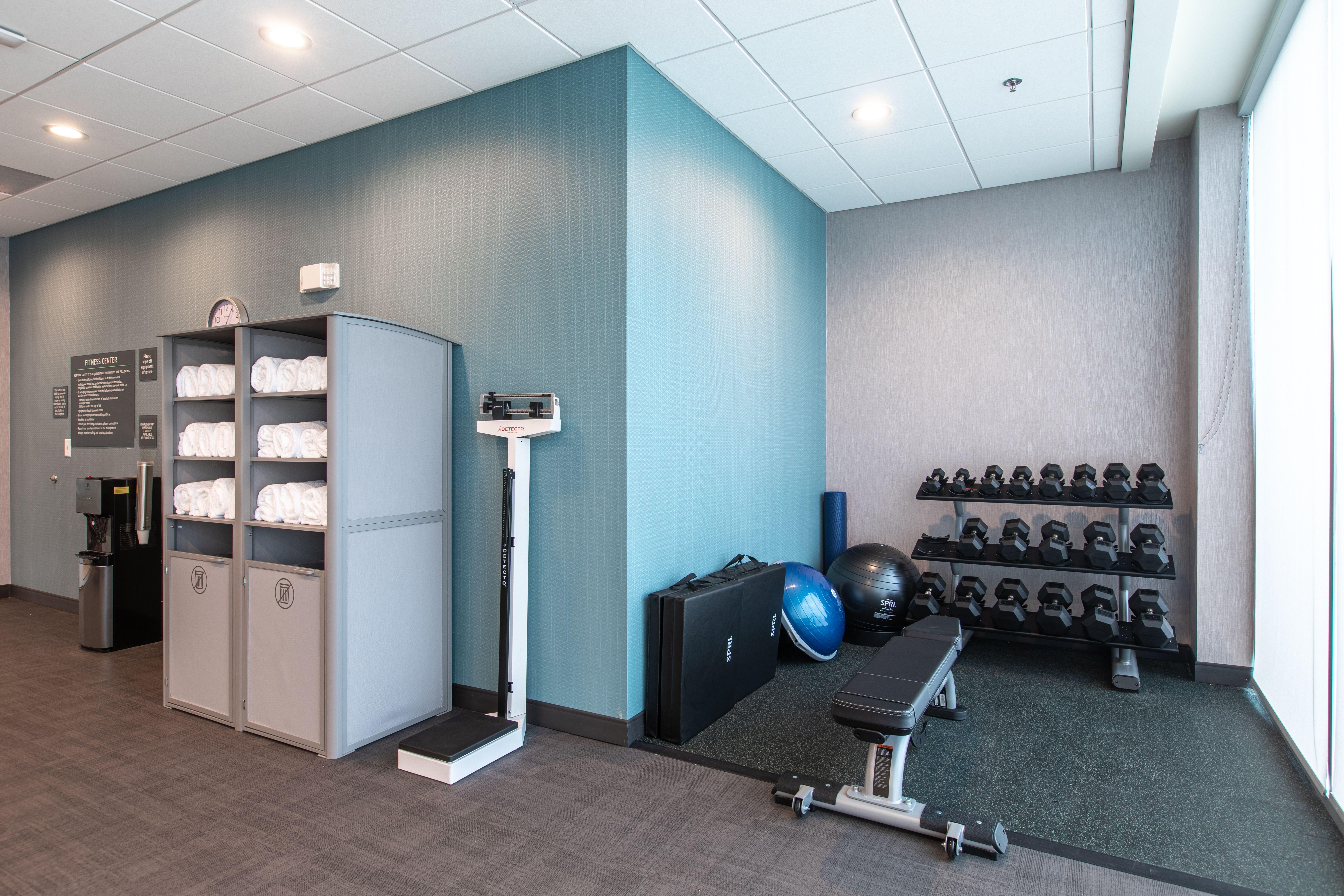 Holiday Inn Greenville - Woodruff Road By Ihg Bagian luar foto