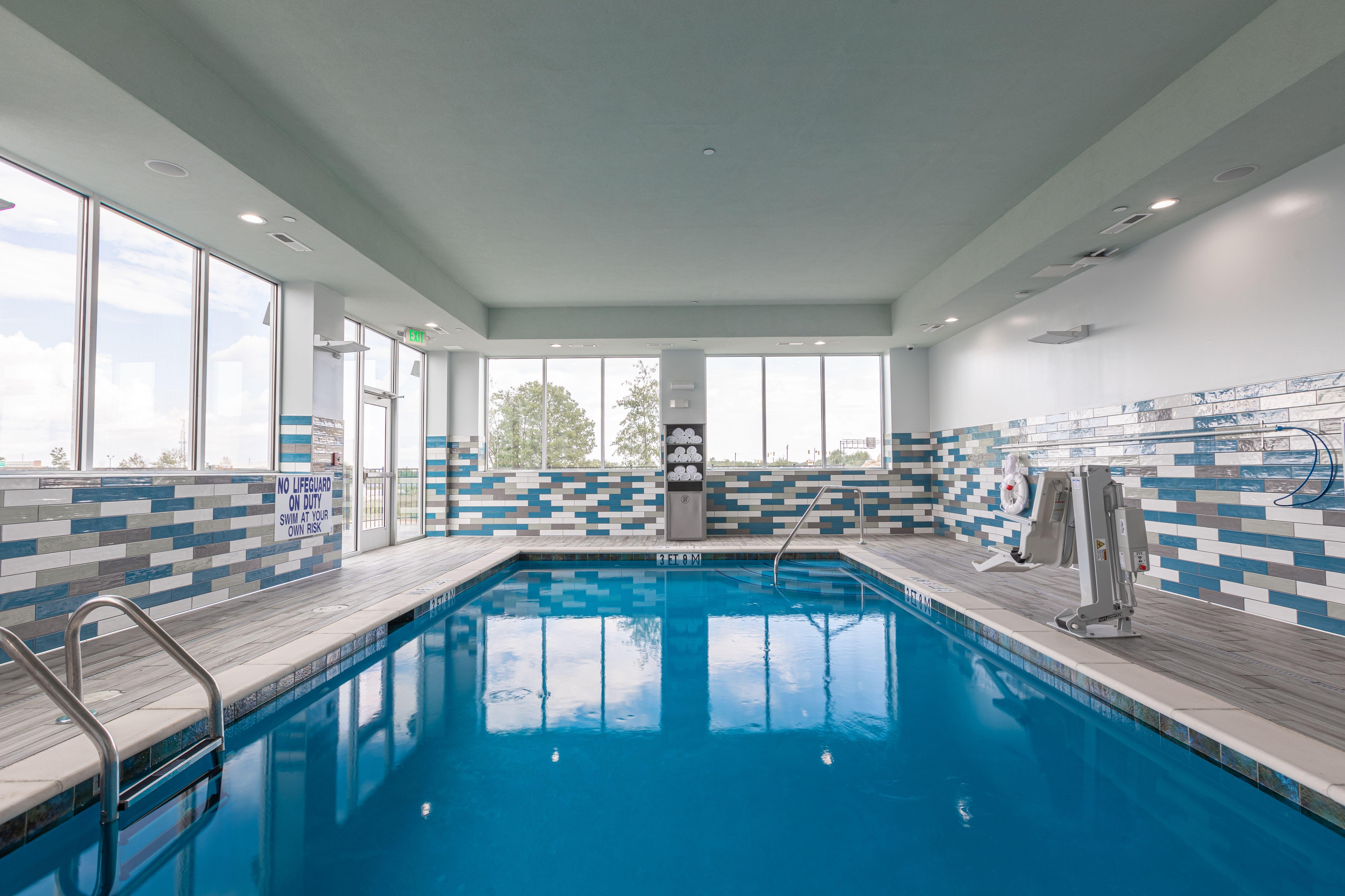 Holiday Inn Greenville - Woodruff Road By Ihg Bagian luar foto