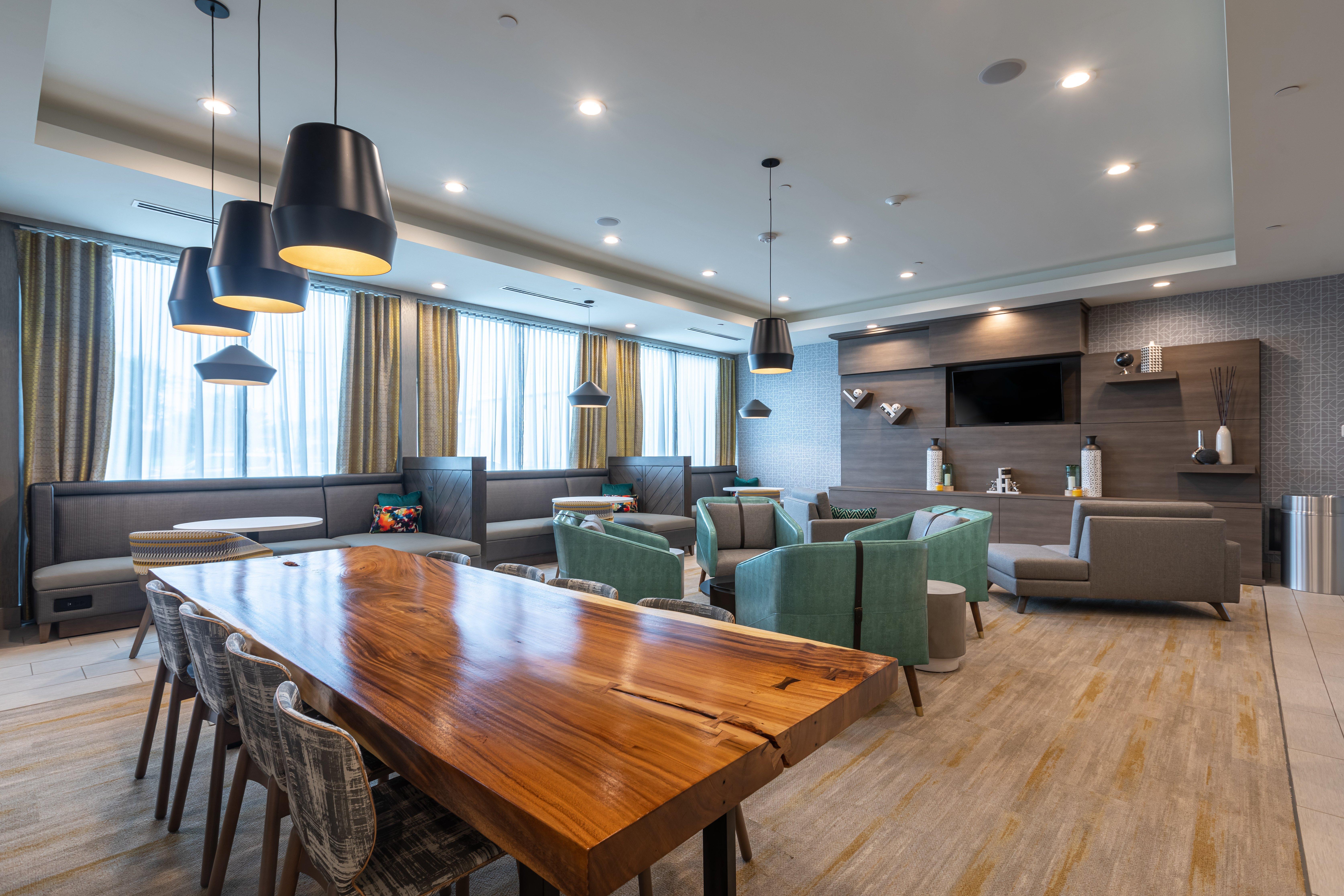 Holiday Inn Greenville - Woodruff Road By Ihg Bagian luar foto