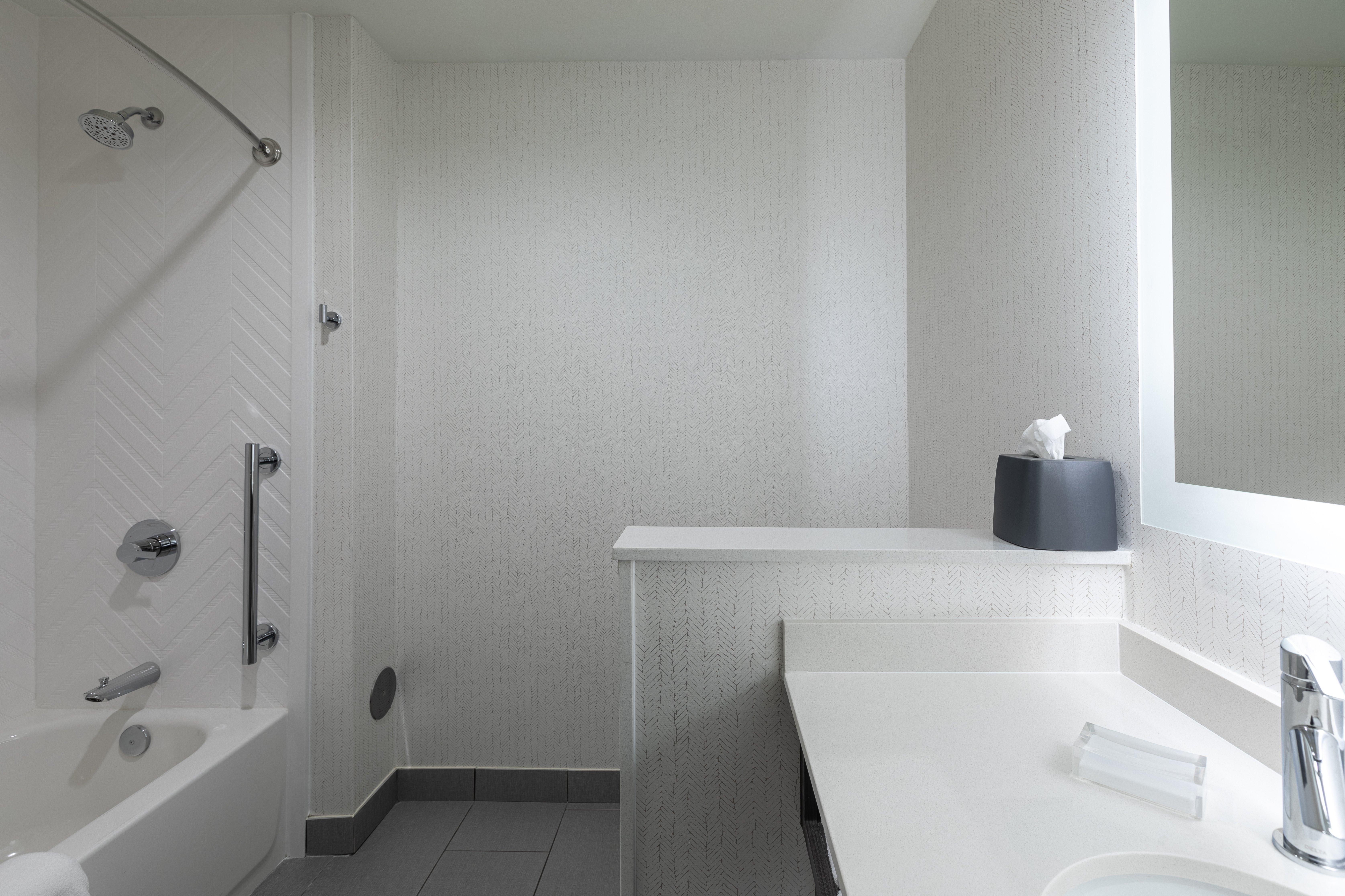 Holiday Inn Greenville - Woodruff Road By Ihg Bagian luar foto